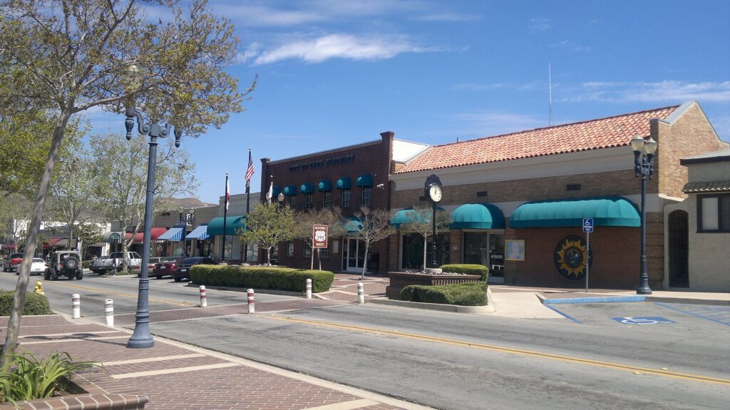 Street clock and storefronts in Downtown Lake Elsinore California