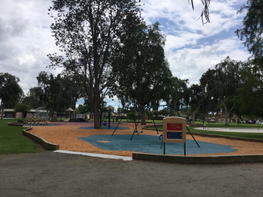 Public Park Lawn and Palm Trees, used as a representative image for Montclair Branch Library in Montclair
