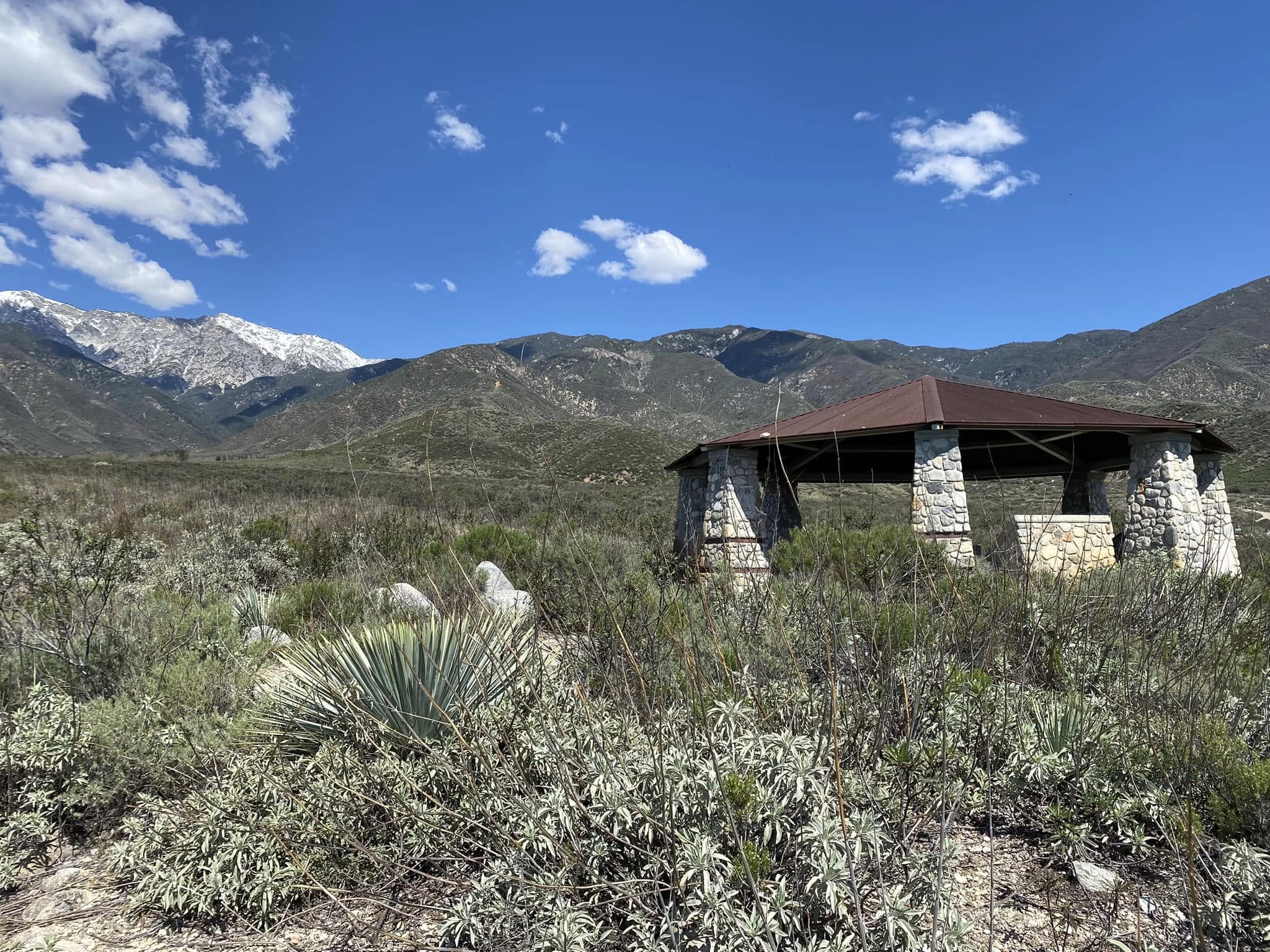 Pavilion and mountain landscape at North Etiwanda Preserve (official archive photo)