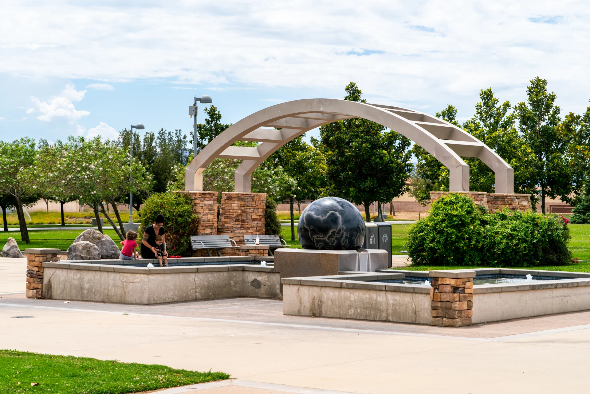 Fountain and canopy at Hesperia Civic Plaza Park